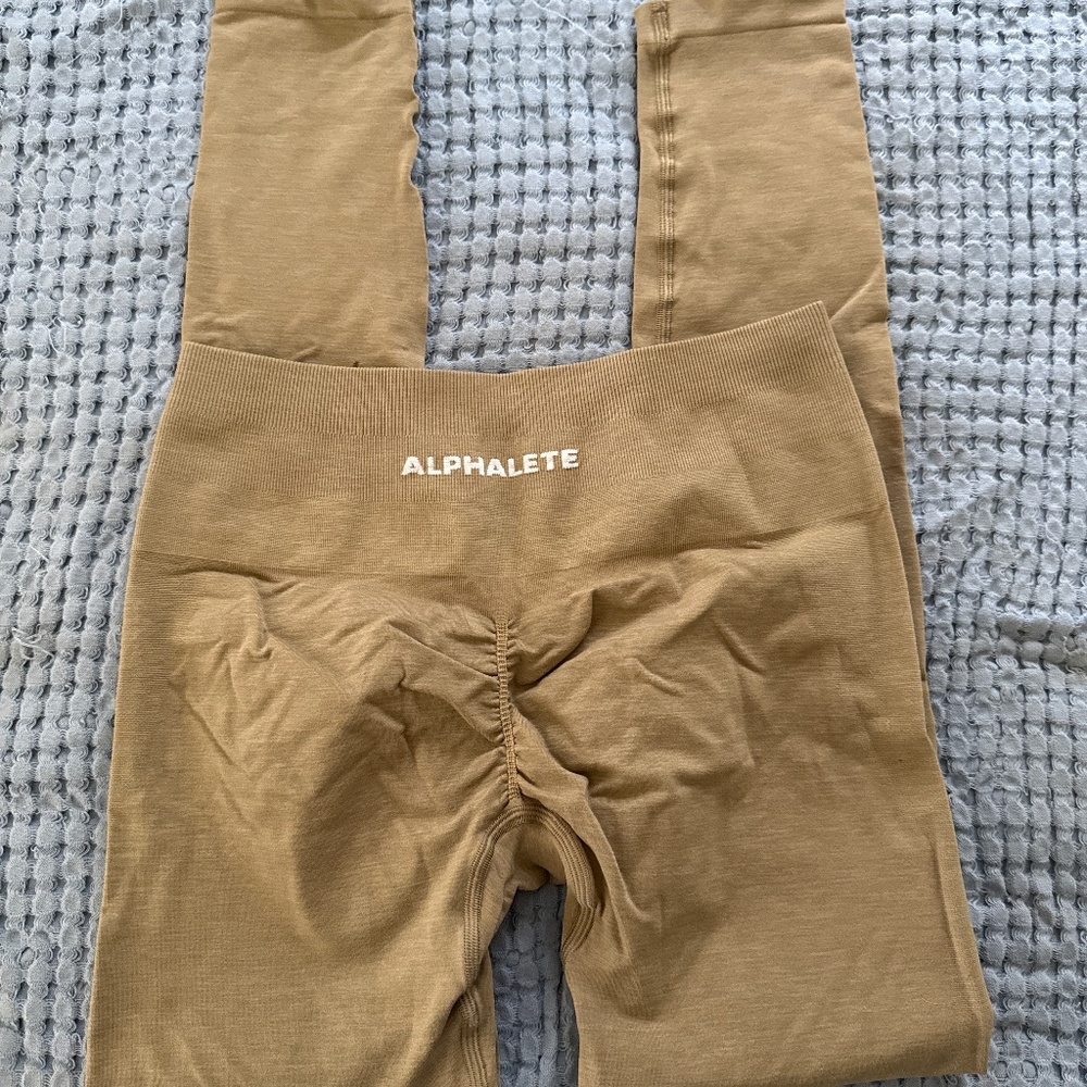 Alphalete scrunch, butt leggings